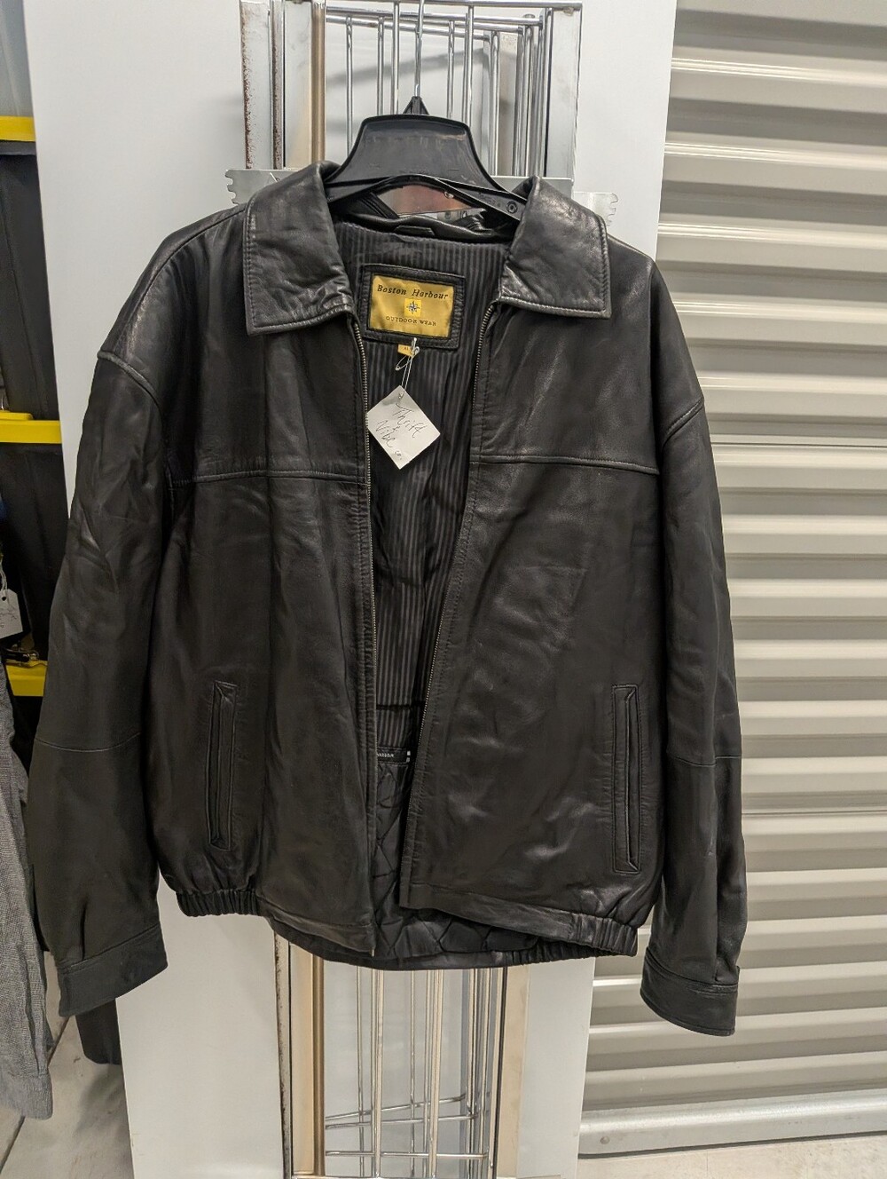 Vintage Black Leather Bomber Jacket - Men